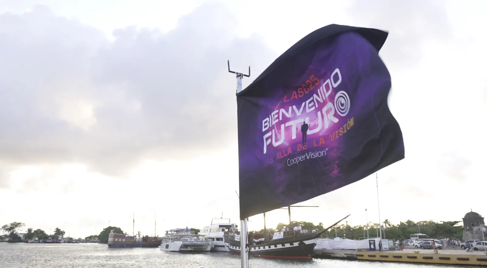 Bandeira do evento Bienvenido Futuro à beira-mar em Cartagena